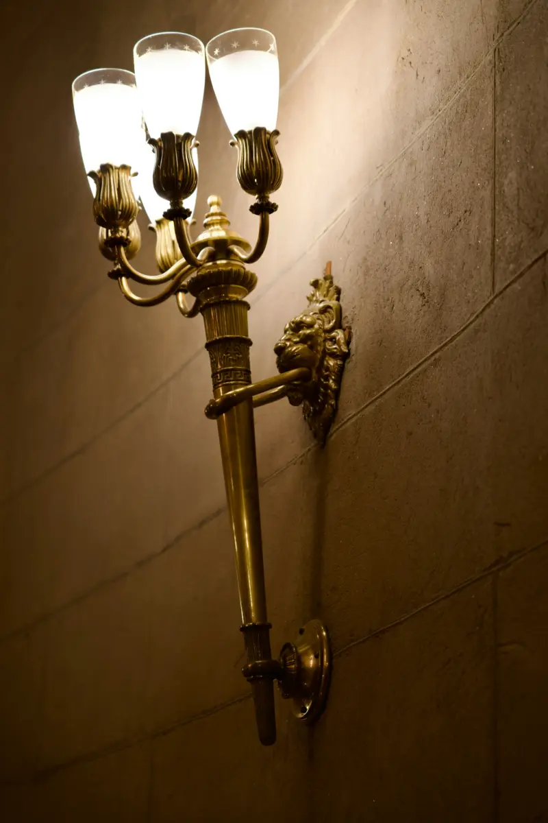 Decorative metal wall light